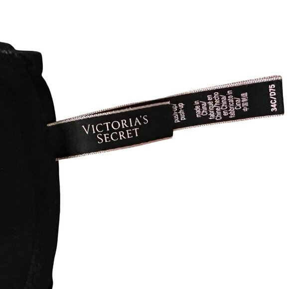 Victoria's Secret Very Sexy Push-Up Bra - Picture 6 of 7